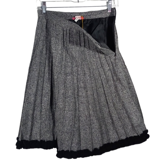 Vera Style Gray & Black Pleated lined Skirt SZ Small - Picture 2 of 10